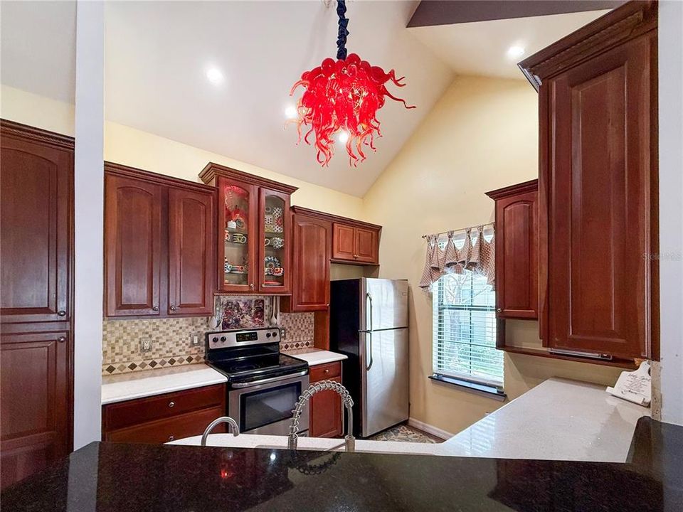 Active With Contract: $350,000 (3 beds, 2 baths, 1529 Square Feet)