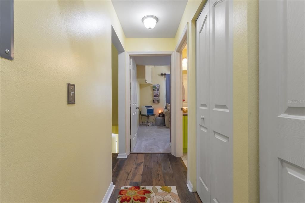 Active With Contract: $350,000 (3 beds, 2 baths, 1529 Square Feet)