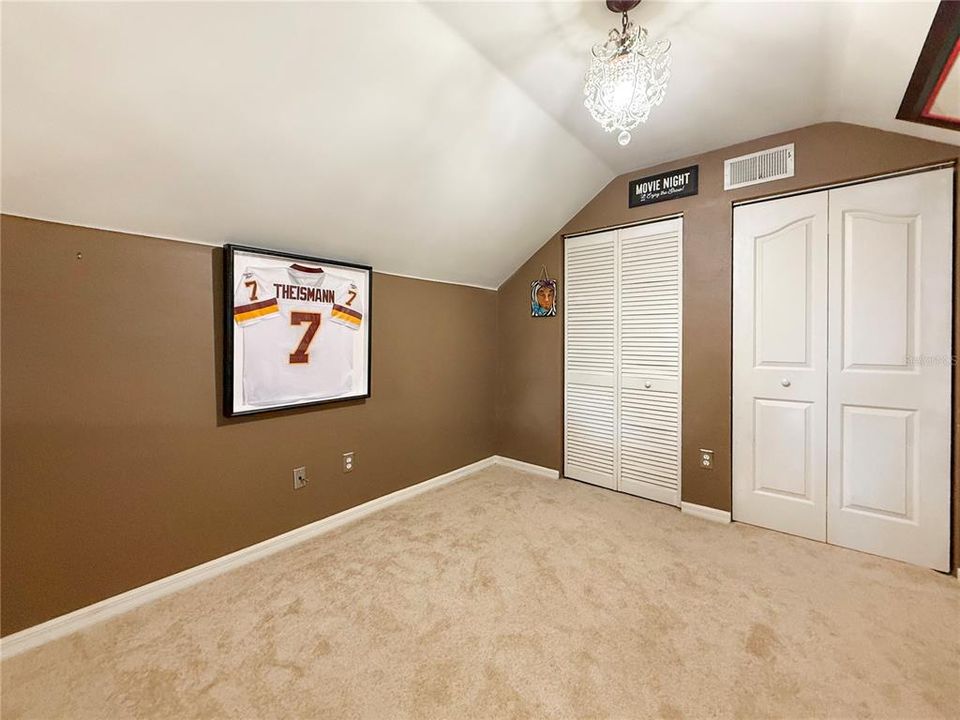 Active With Contract: $350,000 (3 beds, 2 baths, 1529 Square Feet)