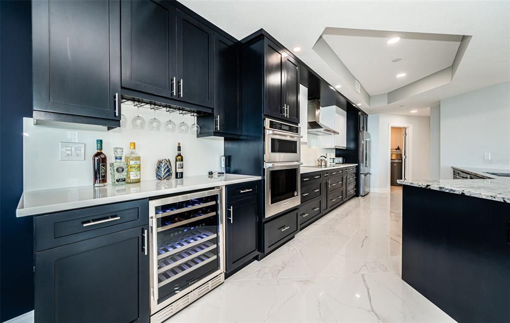 На продажу: $1,795,000 (2 спален, 2 ванн, 2319 Квадратных фут)