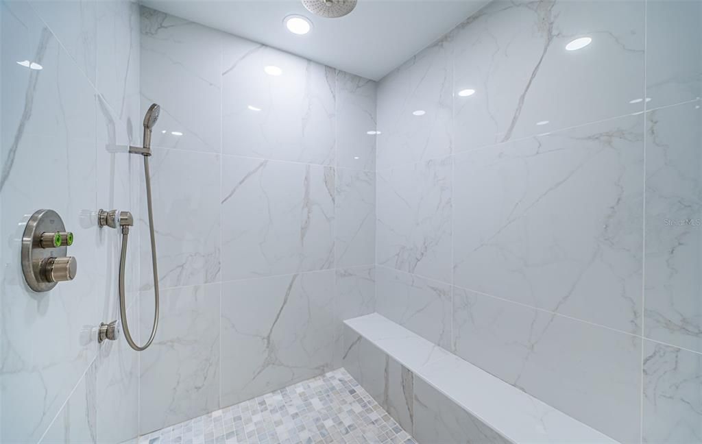 На продажу: $1,795,000 (2 спален, 2 ванн, 2319 Квадратных фут)