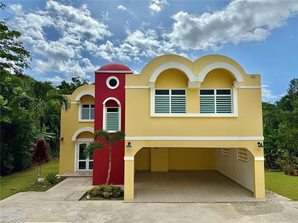 Recently Sold: $350,000 (4 beds, 3 baths, 2050 Square Feet)