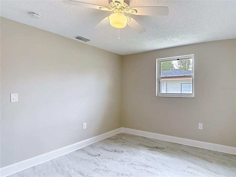 Active With Contract: $225,000 (3 beds, 2 baths, 1116 Square Feet)