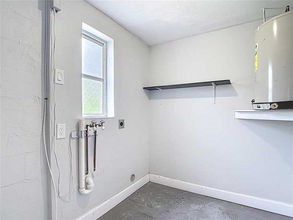 Active With Contract: $225,000 (3 beds, 2 baths, 1116 Square Feet)