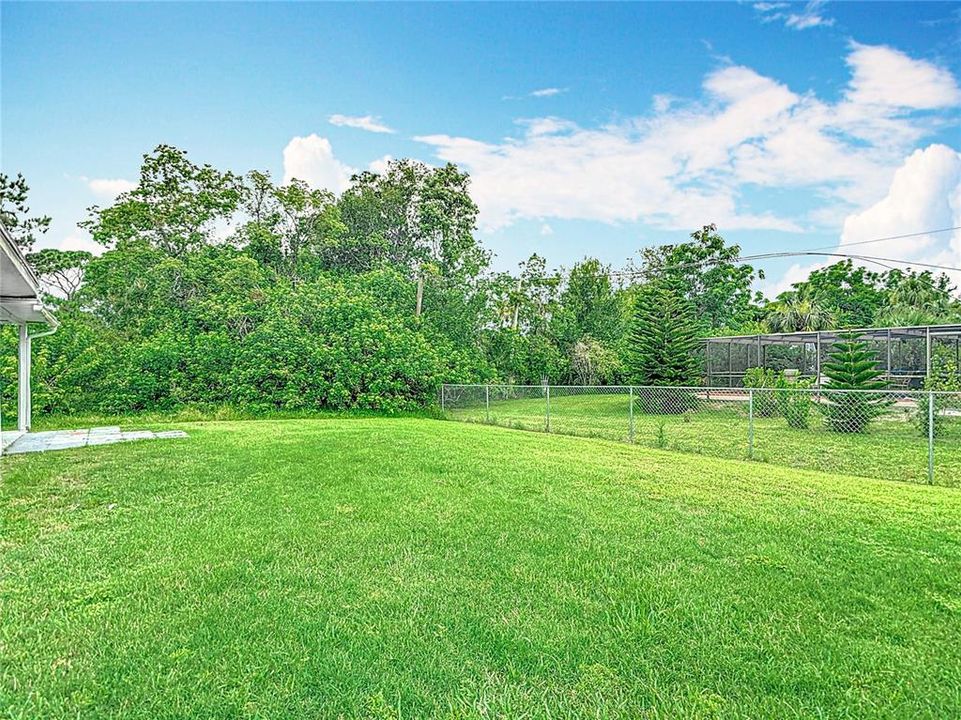 Active With Contract: $225,000 (3 beds, 2 baths, 1116 Square Feet)