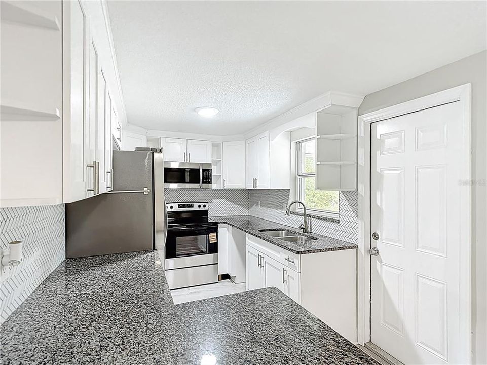 Active With Contract: $225,000 (3 beds, 2 baths, 1116 Square Feet)