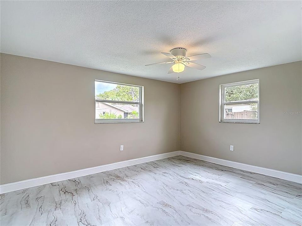 Active With Contract: $225,000 (3 beds, 2 baths, 1116 Square Feet)