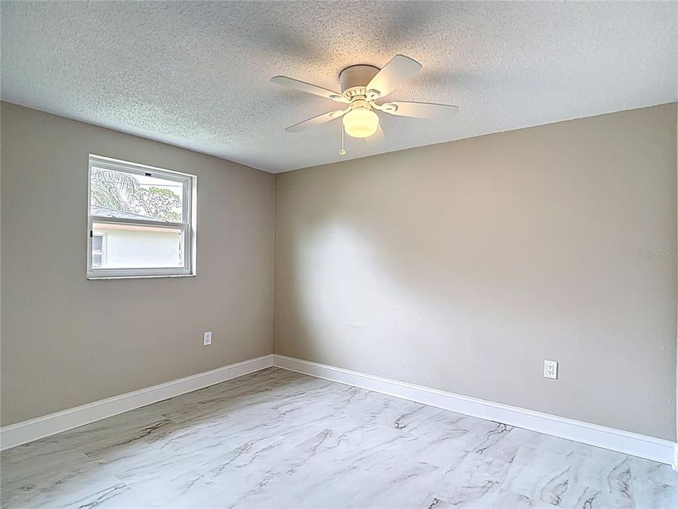 Active With Contract: $225,000 (3 beds, 2 baths, 1116 Square Feet)