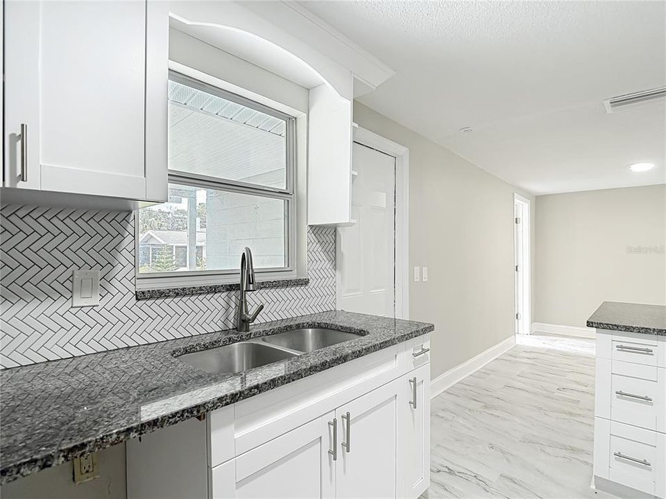 Active With Contract: $225,000 (3 beds, 2 baths, 1116 Square Feet)