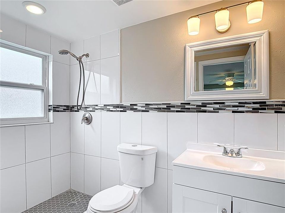 Active With Contract: $225,000 (3 beds, 2 baths, 1116 Square Feet)