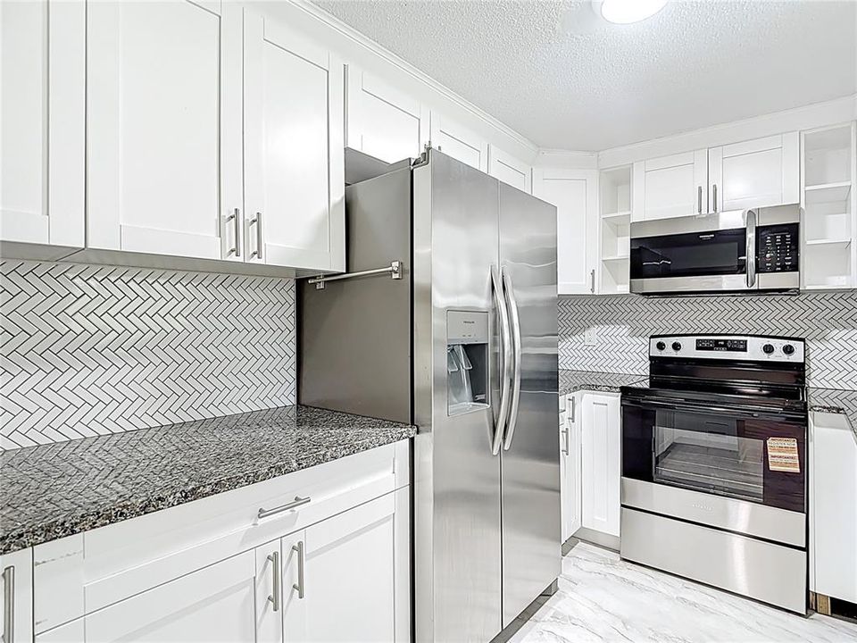 Active With Contract: $225,000 (3 beds, 2 baths, 1116 Square Feet)