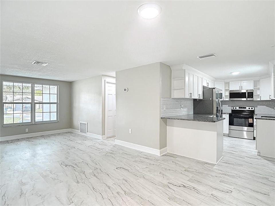 Active With Contract: $225,000 (3 beds, 2 baths, 1116 Square Feet)