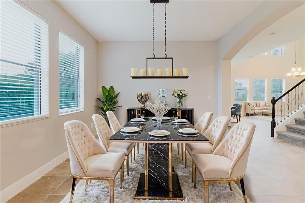 待售: $585,000 (5 贝兹, 3 浴室, 3440 平方英尺)