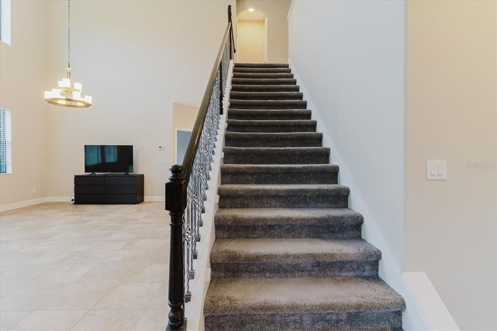 待售: $585,000 (5 贝兹, 3 浴室, 3440 平方英尺)