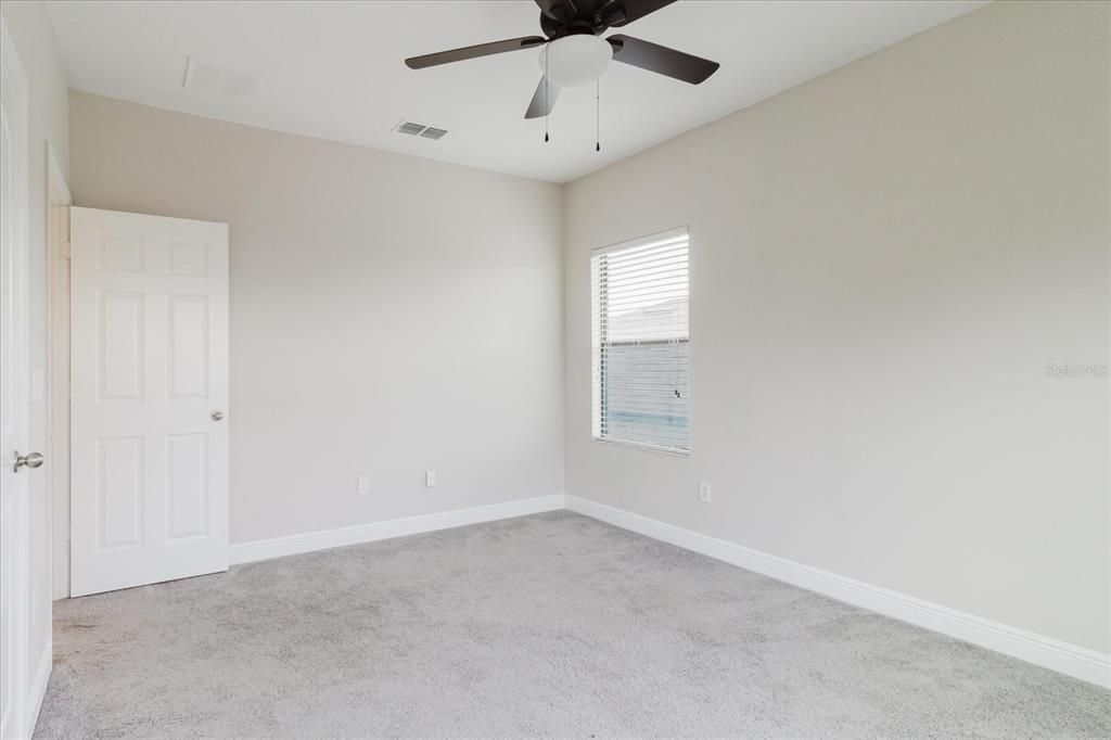 待售: $585,000 (5 贝兹, 3 浴室, 3440 平方英尺)