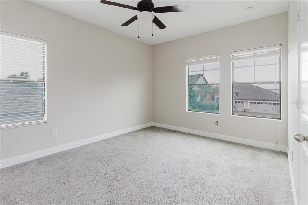 待售: $585,000 (5 贝兹, 3 浴室, 3440 平方英尺)