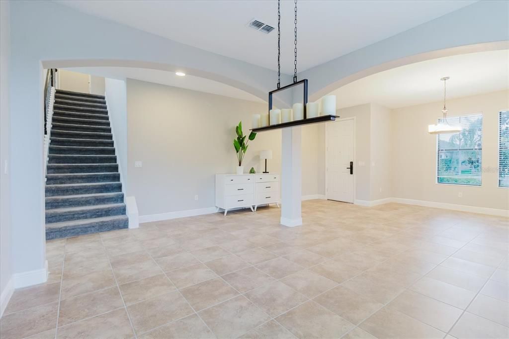 待售: $585,000 (5 贝兹, 3 浴室, 3440 平方英尺)