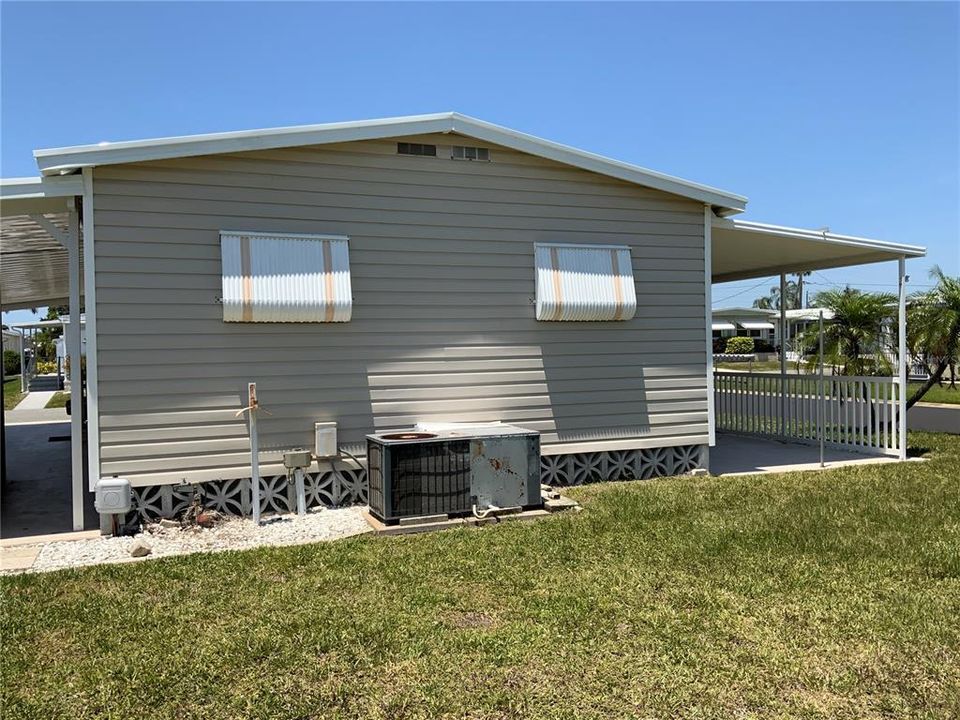 合同活跃: $70,000 (2 贝兹, 1 浴室, 800 平方英尺)