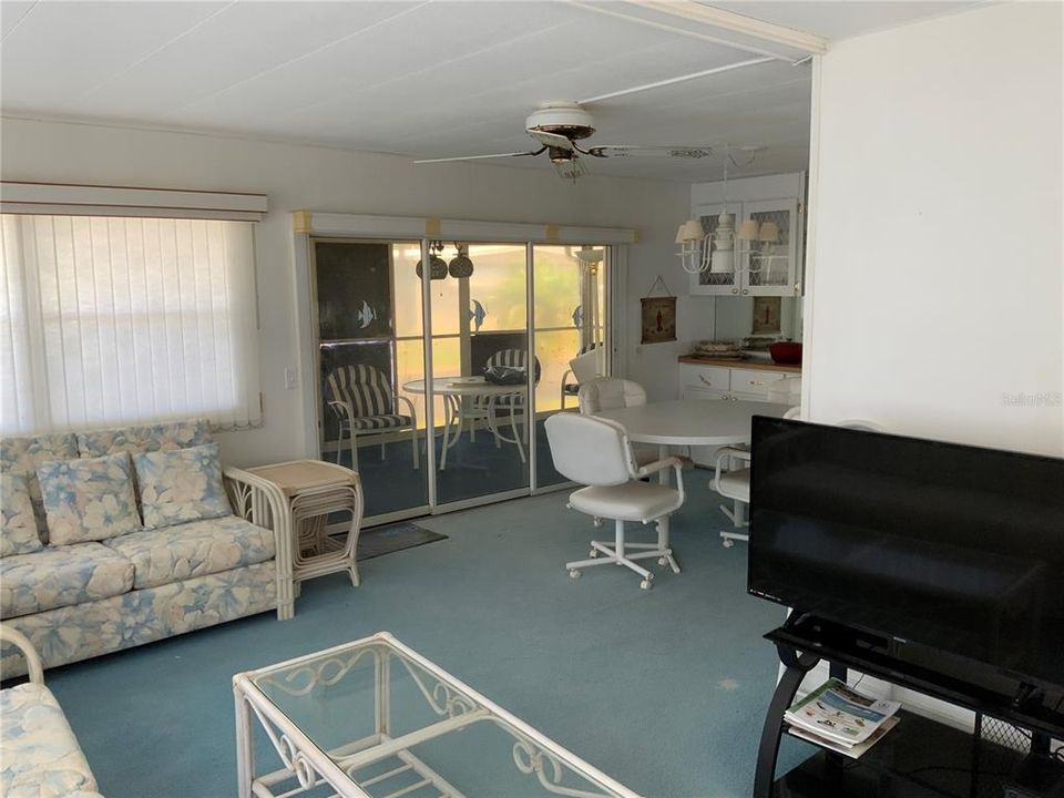 合同活跃: $70,000 (2 贝兹, 1 浴室, 800 平方英尺)