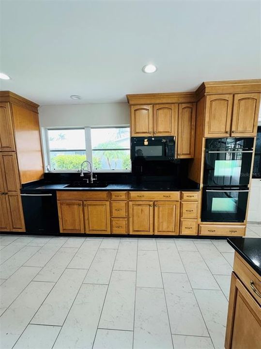 For Rent: $3,750 (4 beds, 2 baths, 2259 Square Feet)