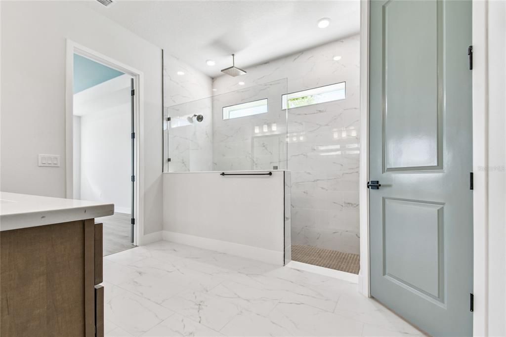 Active With Contract: $919,990 (4 beds, 3 baths, 2898 Square Feet)