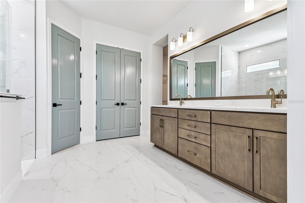 Active With Contract: $919,990 (4 beds, 3 baths, 2898 Square Feet)