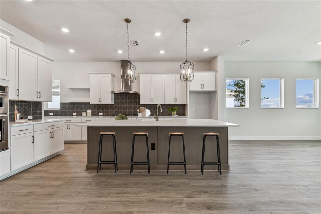 Active With Contract: $919,990 (4 beds, 3 baths, 2898 Square Feet)