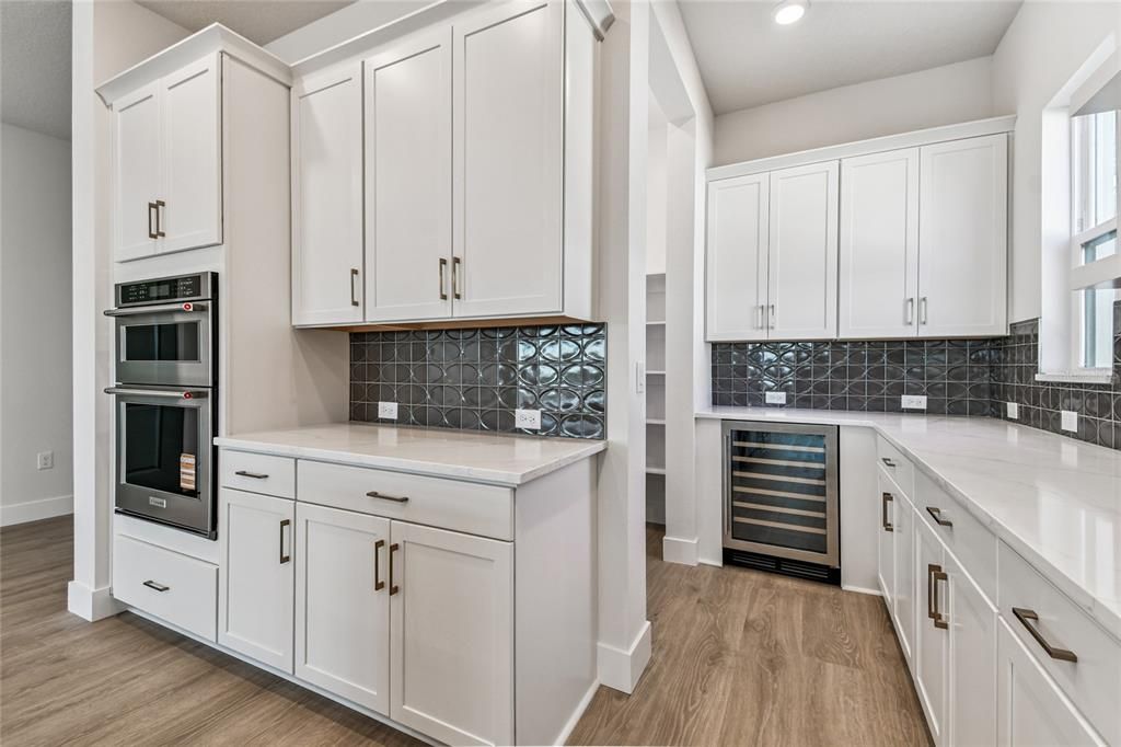 Active With Contract: $919,990 (4 beds, 3 baths, 2898 Square Feet)