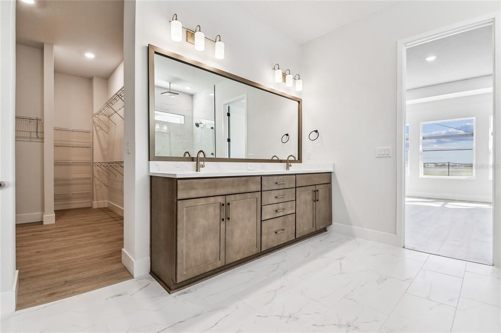 Active With Contract: $919,990 (4 beds, 3 baths, 2898 Square Feet)