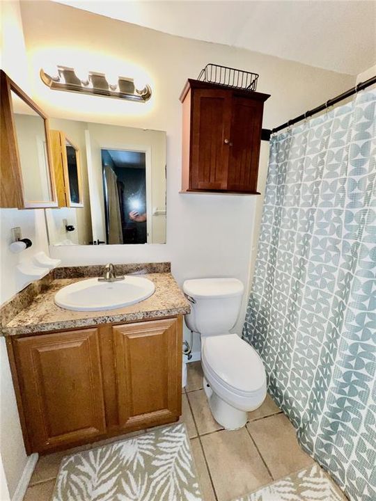 Под контрактом: $219,000 (2 спален, 2 ванн, 936 Квадратных фут)