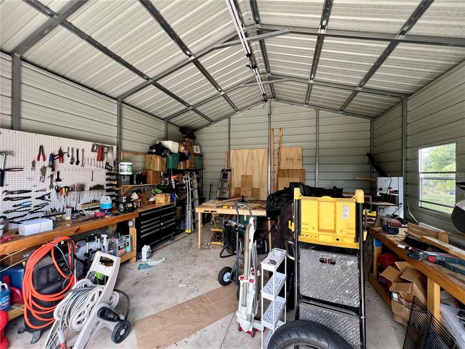 Под контрактом: $219,000 (2 спален, 2 ванн, 936 Квадратных фут)