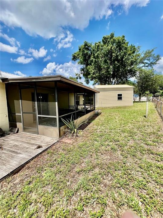 Под контрактом: $219,000 (2 спален, 2 ванн, 936 Квадратных фут)