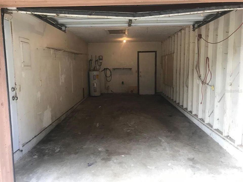 Active With Contract: $485,000 (4 beds, 0 baths, 2000 Square Feet)