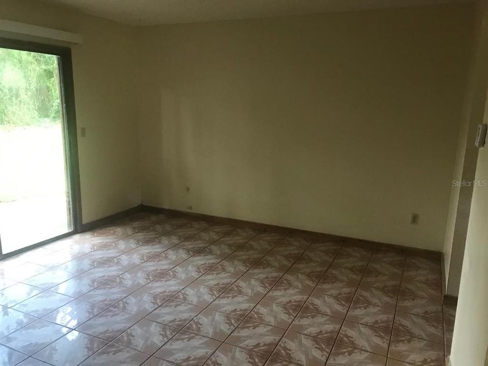 Active With Contract: $485,000 (4 beds, 0 baths, 2000 Square Feet)