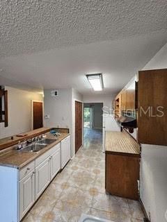 Active With Contract: $485,000 (4 beds, 0 baths, 2000 Square Feet)