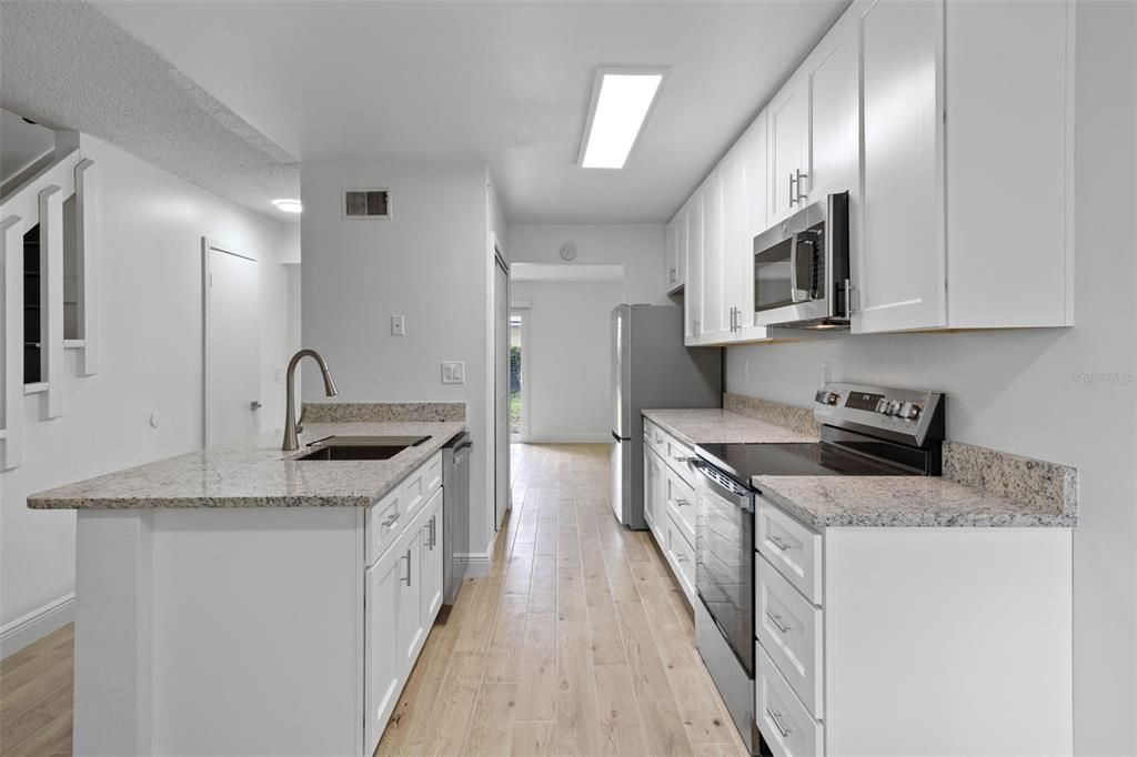 Active With Contract: $485,000 (4 beds, 0 baths, 2000 Square Feet)