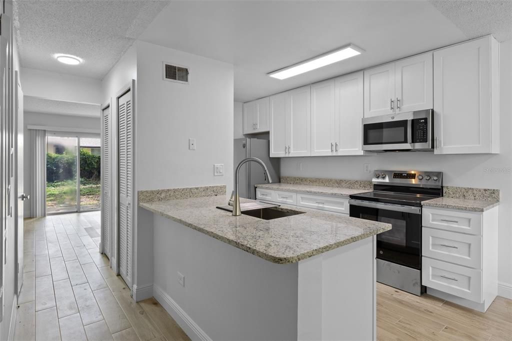 Active With Contract: $485,000 (4 beds, 0 baths, 2000 Square Feet)