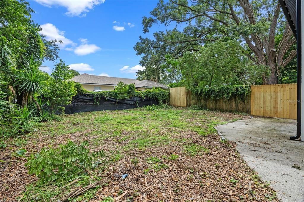 Active With Contract: $485,000 (4 beds, 0 baths, 2000 Square Feet)