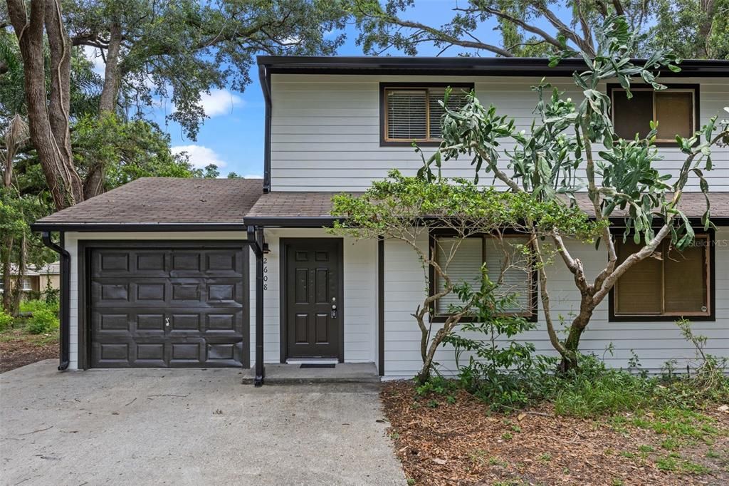 Active With Contract: $485,000 (4 beds, 0 baths, 2000 Square Feet)