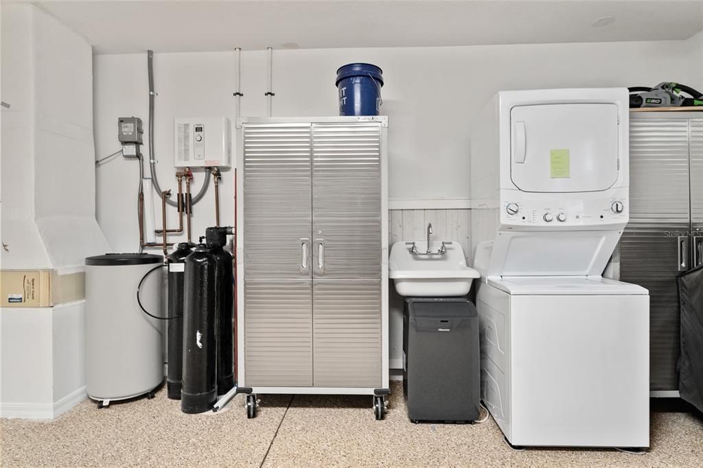 На продажу: $695,000 (3 спален, 2 ванн, 1831 Квадратных фут)