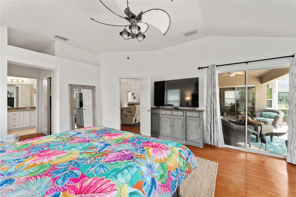 На продажу: $695,000 (3 спален, 2 ванн, 1831 Квадратных фут)