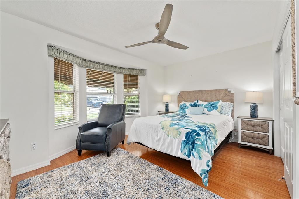 На продажу: $695,000 (3 спален, 2 ванн, 1831 Квадратных фут)