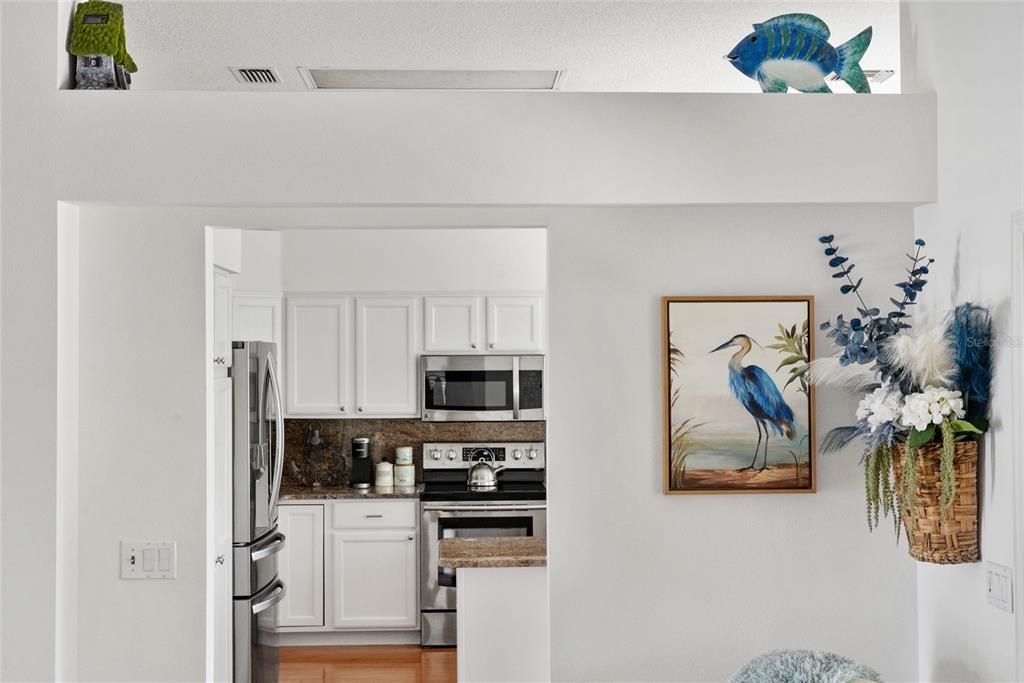 На продажу: $695,000 (3 спален, 2 ванн, 1831 Квадратных фут)