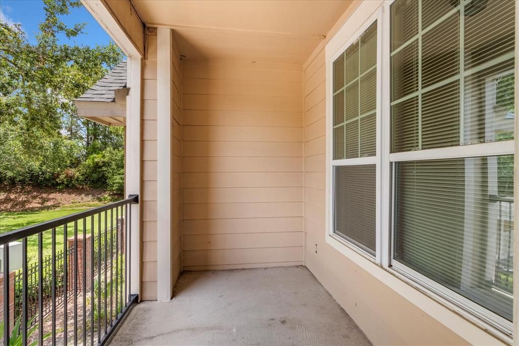 待售: $218,000 (2 贝兹, 2 浴室, 1074 平方英尺)