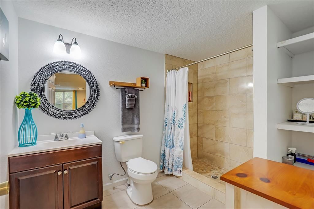 На продажу: $389,000 (4 спален, 3 ванн, 1271 Квадратных фут)