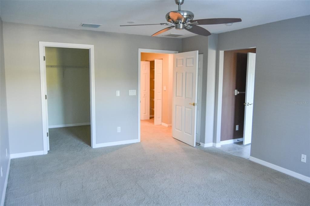 En Venta: $450,000 (3 camas, 2 baños, 2049 Pies cuadrados)