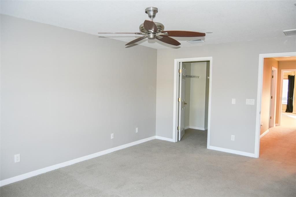 En Venta: $450,000 (3 camas, 2 baños, 2049 Pies cuadrados)