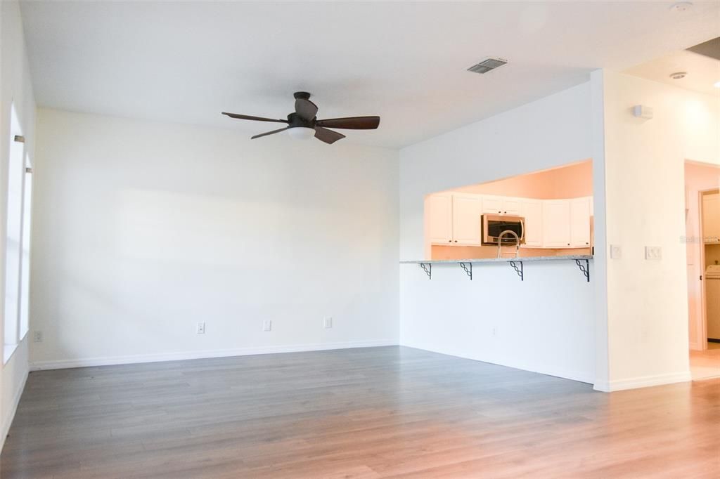 En Venta: $450,000 (3 camas, 2 baños, 2049 Pies cuadrados)