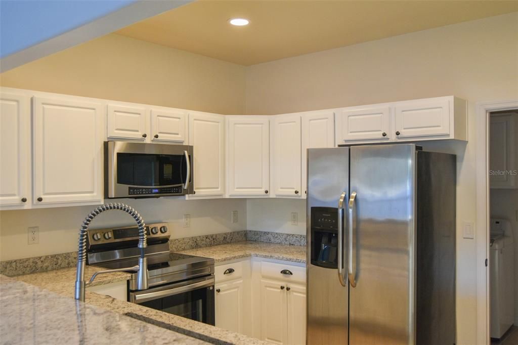 En Venta: $450,000 (3 camas, 2 baños, 2049 Pies cuadrados)