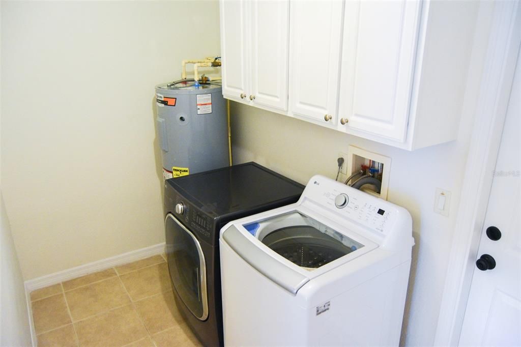 En Venta: $450,000 (3 camas, 2 baños, 2049 Pies cuadrados)